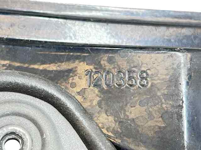 Mechanizm podnoszenia szyby drzwi przednich prawych 3T0837462A VAG