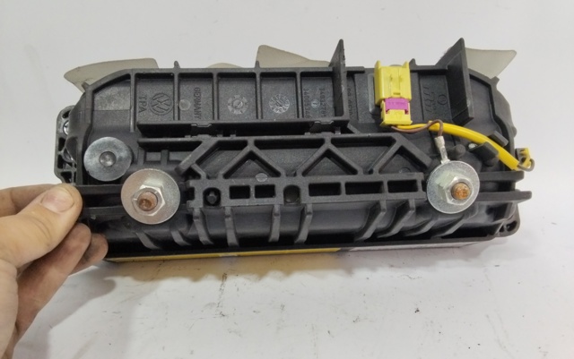 Poduszka powietrzna (Airbag) pasażera 3T0880204A VAG