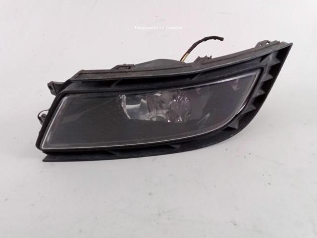 Reflektor przeciwmgielny Skoda SuperB