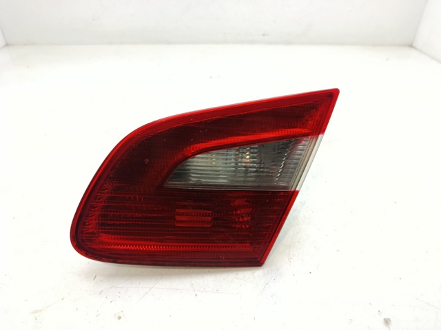 Lampa zespolona tylna prawa 3T5945108 VAG