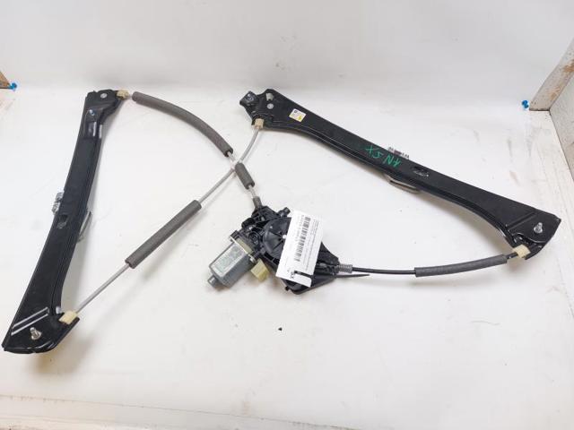 Mechanizm podnoszenia szyby drzwi przednich lewych 3V0837461A VAG