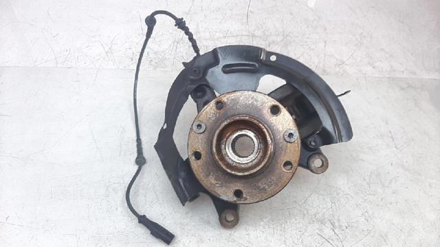 Czop (zwrotnica) przedni prawy 400146171R RENAULT