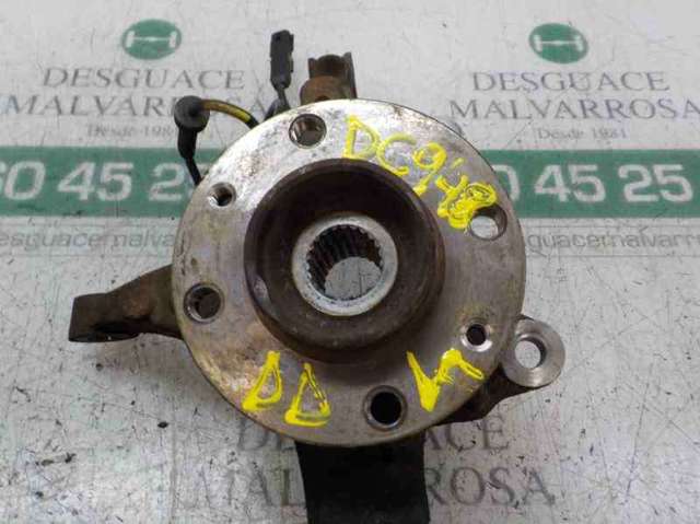 Czop (zwrotnica) przedni prawy 400146275R RENAULT
