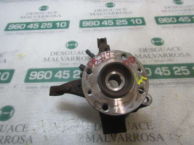 Czop (zwrotnica) przedni prawy 400146275R RENAULT