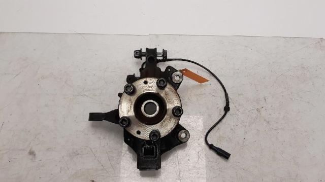 Czop (zwrotnica) przedni prawy 400147163R RENAULT