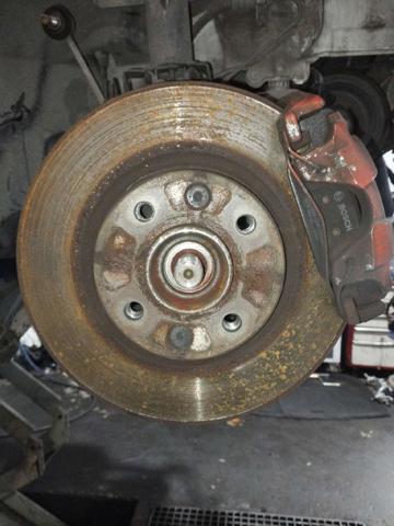 Czop (zwrotnica) przedni prawy 400147274R RENAULT
