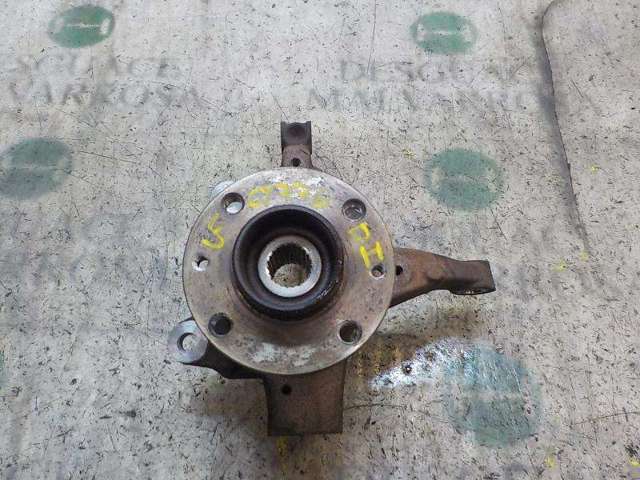 Czop (zwrotnica) przedni lewy 400151018R RENAULT