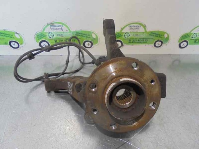 Zwrotnica Nissan Micra