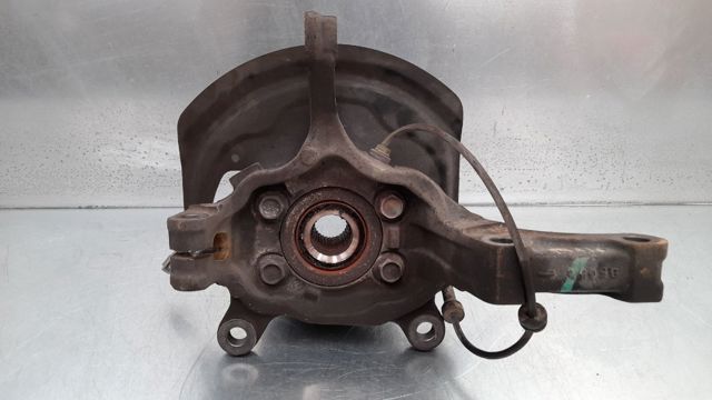 Czop (zwrotnica) przedni lewy 40015JY00A RENAULT