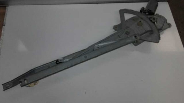 Mechanizm podnoszenia szyby drzwi przednich prawych 400371A RENAULT