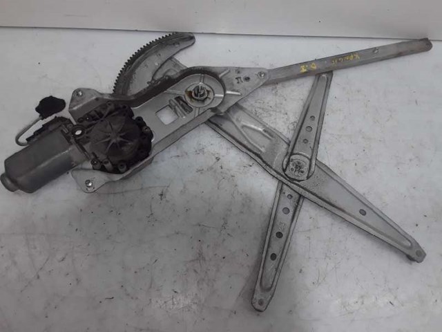 Mechanizm podnoszenia szyby drzwi przednich prawych 400371A RENAULT