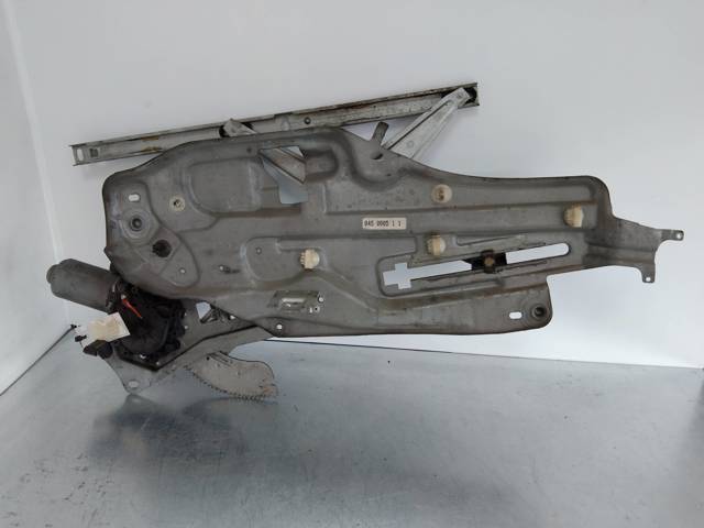 Mechanizm podnoszenia szyby drzwi przednich prawych 400371A RENAULT
