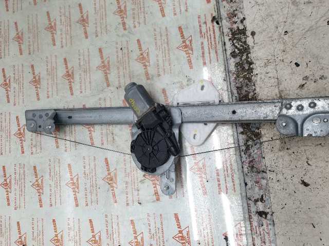 Mechanizm podnoszenia szyby drzwi przednich prawych 400727D RENAULT