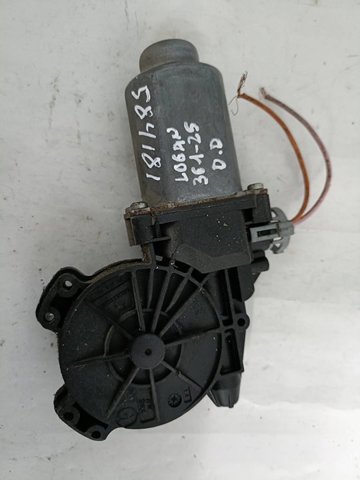 Mechanizm podnoszenia szyby drzwi przednich prawych 400727D RENAULT