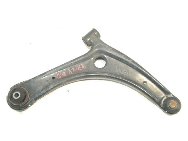 Wahacz zawieszenia przedniego dolny prawy 4013A444 MITSUBISHI