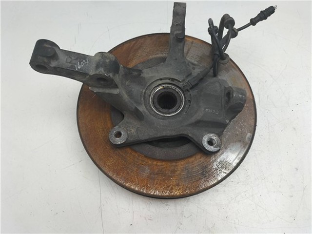 Piasta przednia 402027125R RENAULT