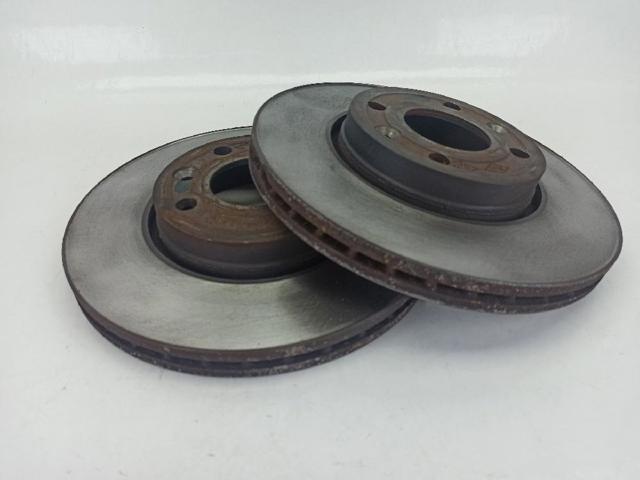 Tarcza hamulcowa przednia 402062212R RENAULT