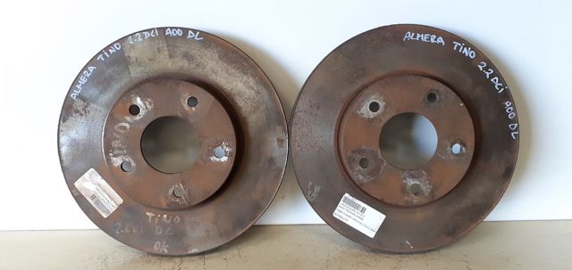 Tarcza hamulcowa przednia 402064U107 NISSAN