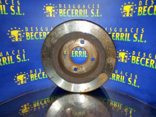 Tarcza hamulcowa przednia 402065F003 NISSAN