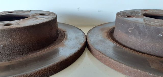 Tarcza hamulcowa przednia 402065F003 NISSAN