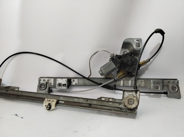 Mechanizm podnoszenia szyby drzwi przednich lewych 402087A RENAULT