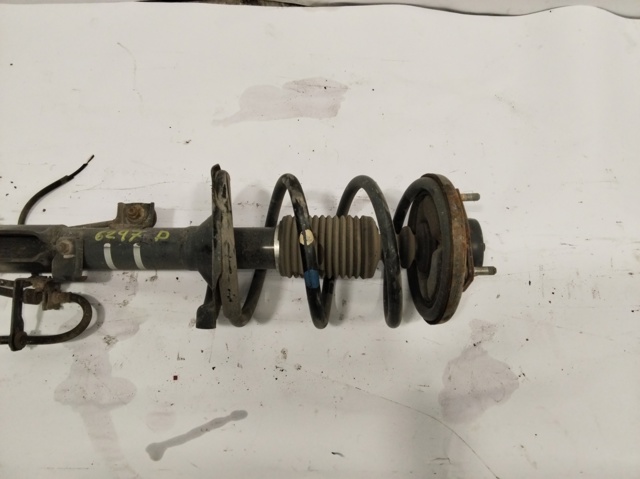 Amortyzator przedni prawy 4060A174 MITSUBISHI