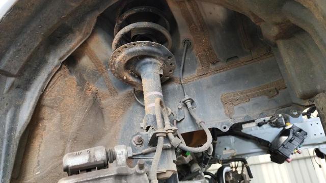 Amortyzator przedni prawy 4060A624 MITSUBISHI