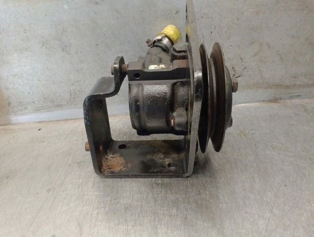 Pompa wspomagania hydraulicznego kierownicy 4079155 FORD
