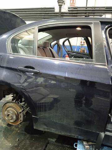 Drzwi tylne prawe 41007203648 BMW