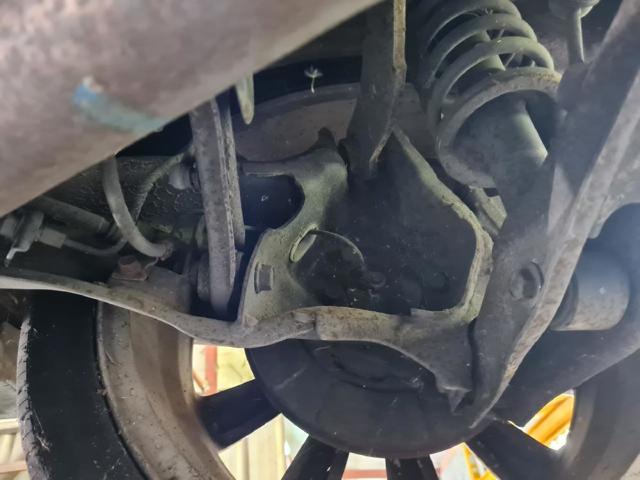 Wahacz (drążek) zawieszenia tylnego podłużny dolny prawy 4125A014 MITSUBISHI