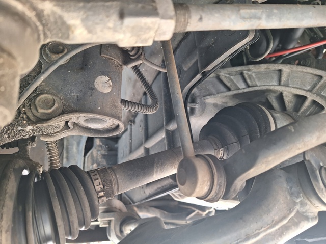 Półoś napędowa przednia lewa SsangYong Korando