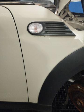 Błotnik przedni prawy 41352754726 BMW
