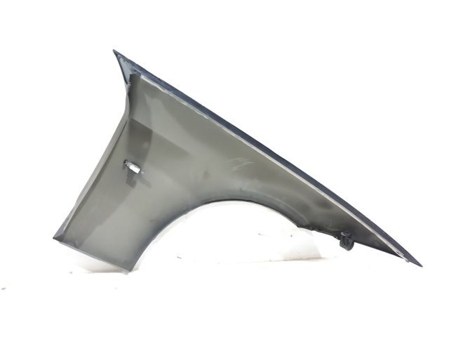 Błotnik przedni lewy 41355A55AF3 BMW