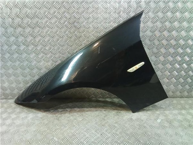 Błotnik przedni lewy 41355A55AF3 BMW