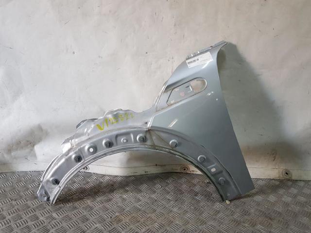 Błotnik przedni lewy 41355A55B01 BMW