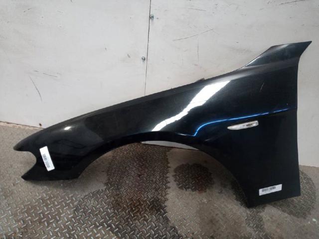Błotnik przedni lewy 41357061661 BMW