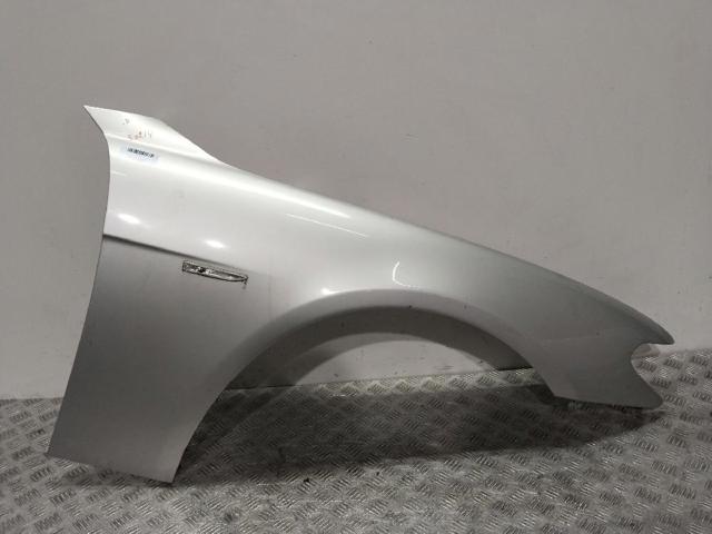 Błotnik przedni prawy 41357061662 BMW