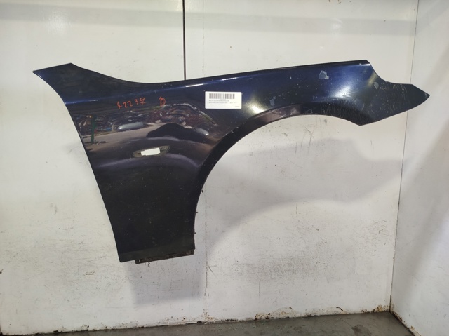 Błotnik przedni prawy 41357111430 BMW