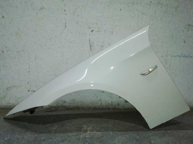 Błotnik przedni lewy 41357135679 BMW