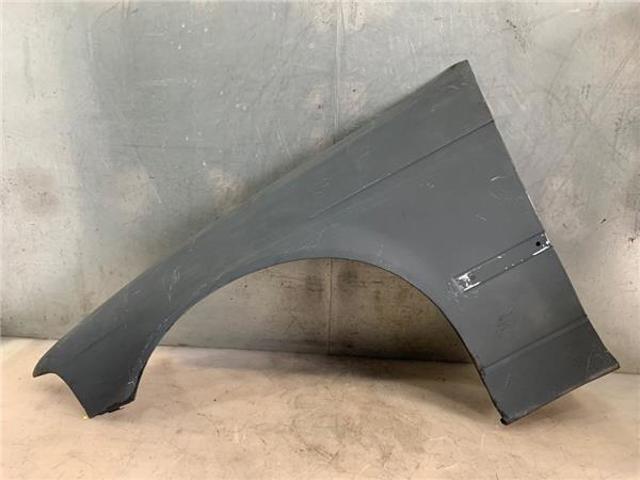 Błotnik przedni lewy 41358223921 BMW