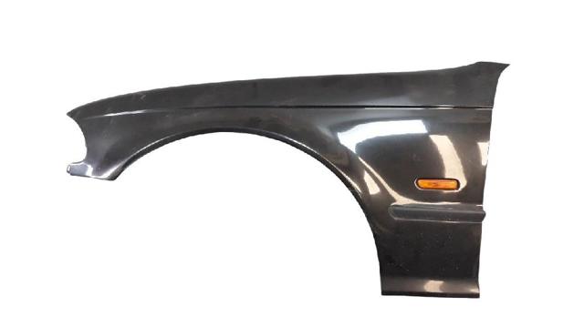 Błotnik przedni lewy 41358240405 BMW