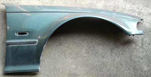 Błotnik przedni prawy 41358240406 BMW