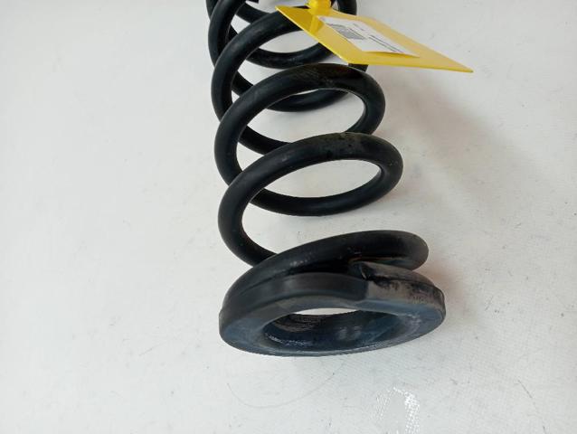 Sprężyna tylna Mitsubishi Outlander CWW