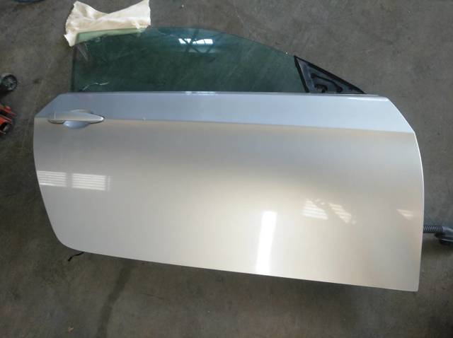 Drzwi przednie prawe 41517200570 BMW