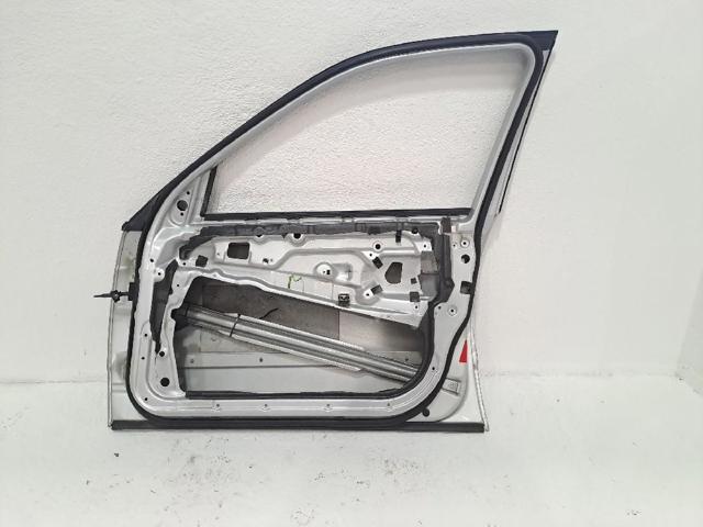 Drzwi przednie prawe 41518216818 BMW