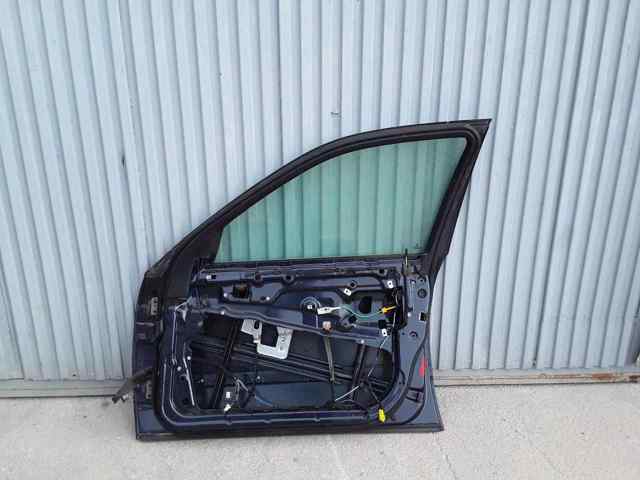 Drzwi przednie prawe 41518216818 BMW