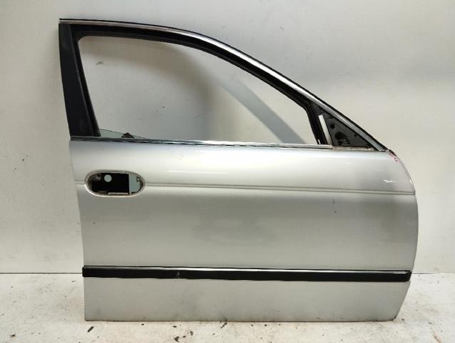 Drzwi przednie prawe 41518216818 BMW