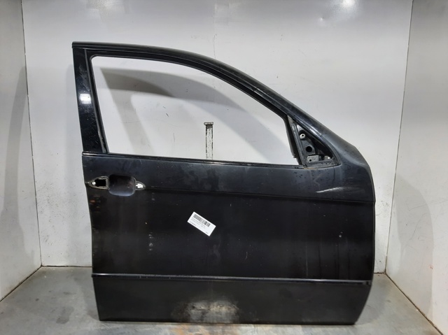 Drzwi przednie prawe 41518256824 BMW