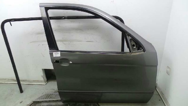 Drzwi przednie prawe 41518256824 BMW