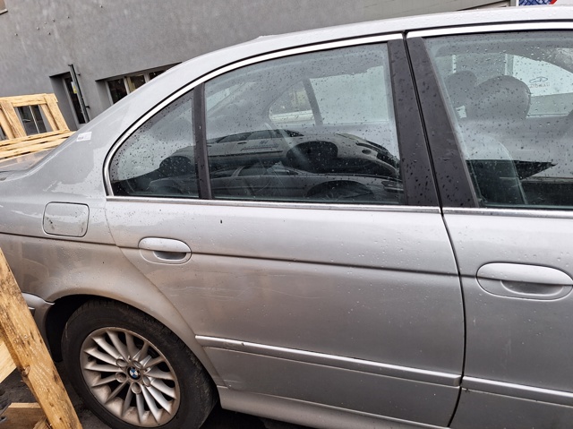 BMW 5  sedana kupić w Polsce